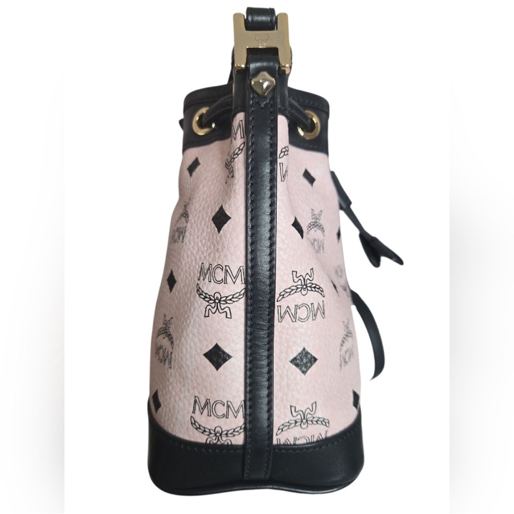 MCM Dessau Drawstring Bag in Visetos - Picture 4 of 10